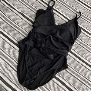 AE/aerie one piece swim suit. XL never worn.